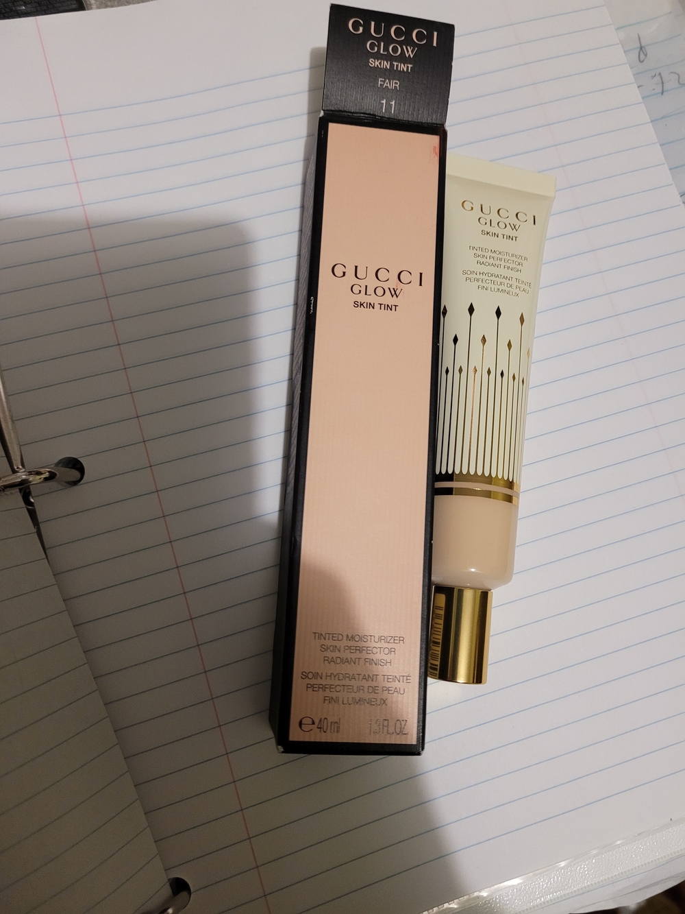 🙈Gucci Glow Skin Tint in Fair 11